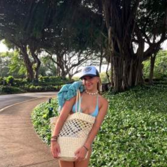 Straw Tote Handbag - Shade & Shore 2 Color Choices - Picture 5 of 13